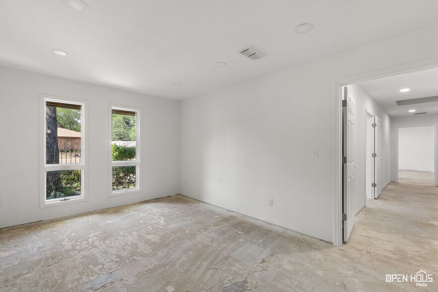 More Photos Of 1317 East St, Graham Medical For Sale
