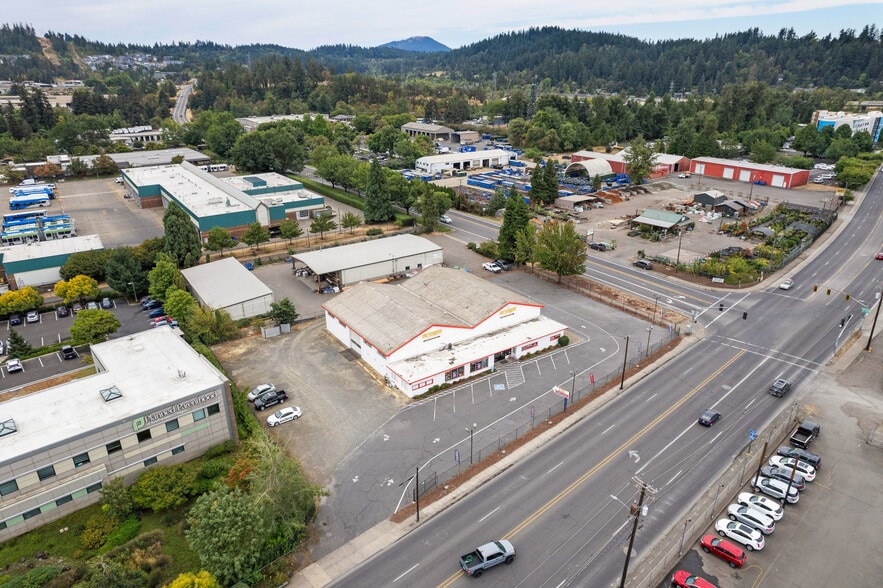 More Photos Of 3521 Franklin Blvd, Eugene Auto Dealership For Sale