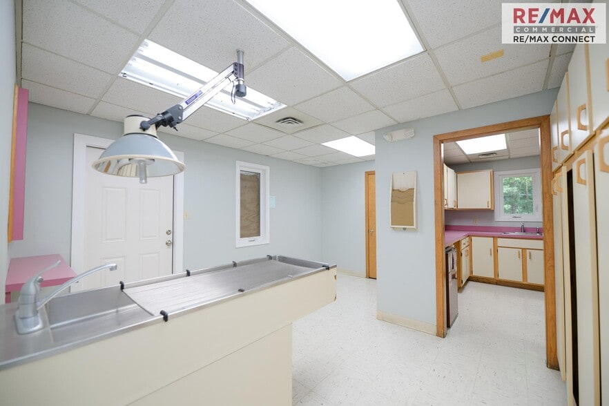 More Photos Of 3440 Hampton Hwy, Yorktown Office For Lease