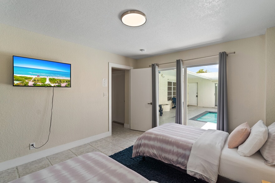 More Photos Of 1520 NE 51st St, Fort Lauderdale Apartments For Sale