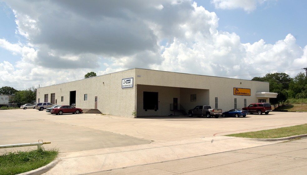 More Photos Of 4608 Fairlane Ave, Fort Worth Warehouse For Lease