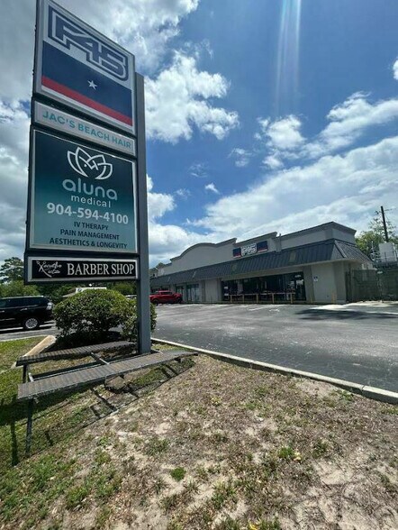 More Photos Of 13550 Atlantic Blvd, Jacksonville Storefront For Sale