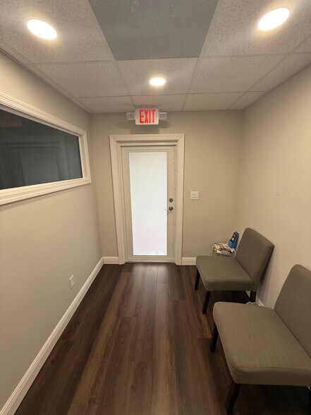 More Photos Of 1320 SE Palm Beach Rd, Stuart Medical For Sale