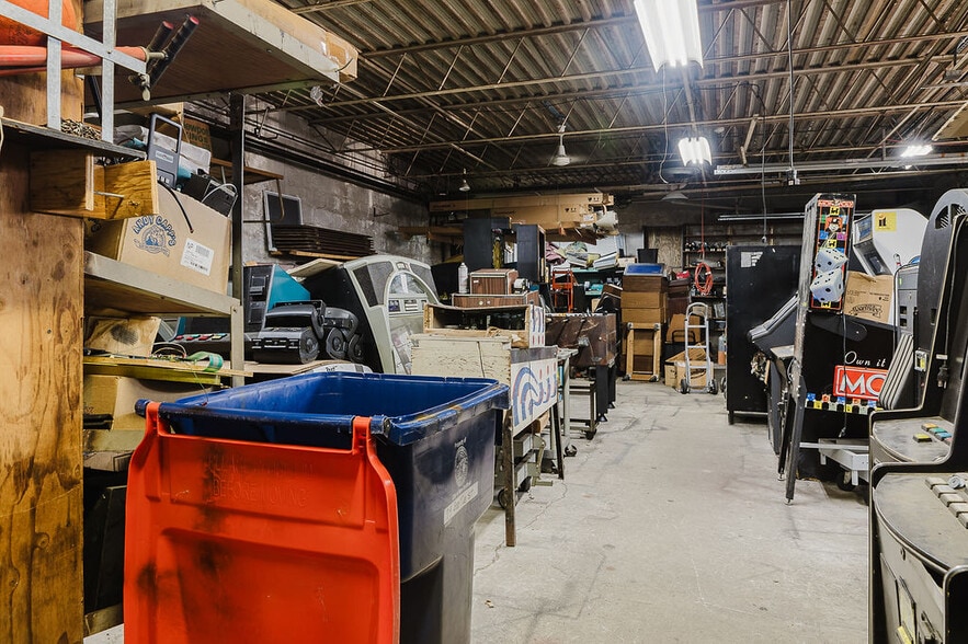 More Photos Of 272 Sawyer St, New Bedford Apartments For Sale