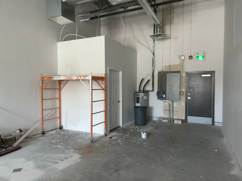 More Photos Of 3919 49th Ave, Stony Plain Storefront Retail Office For Sale