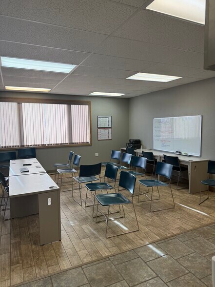 More Photos Of 2990 N Townsend Ave, Montrose Light Distribution For Sale