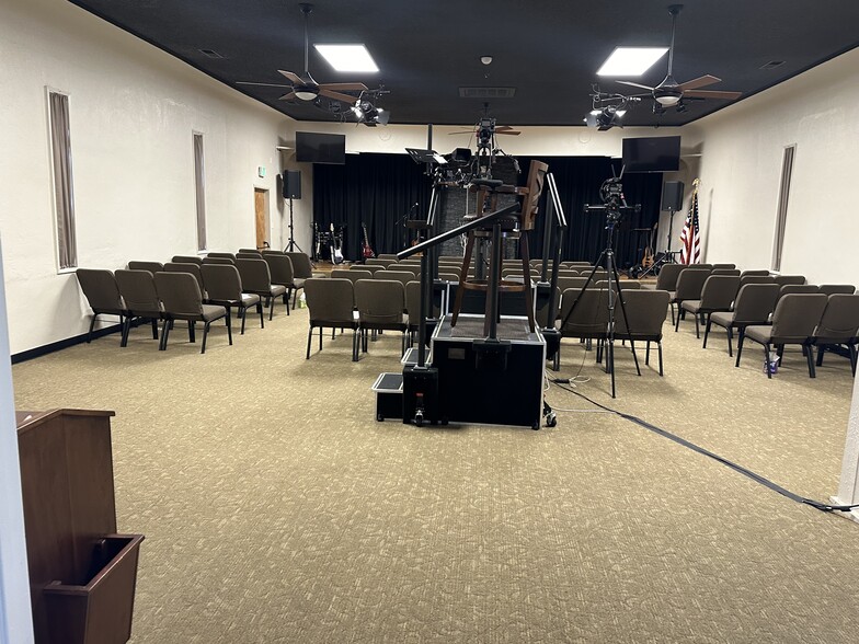 More Photos Of 1001 W Noble Ave, Visalia Specialty For Sale