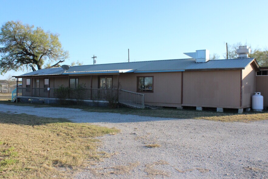More Photos Of 502 Elm, Tilden Restaurant For Sale