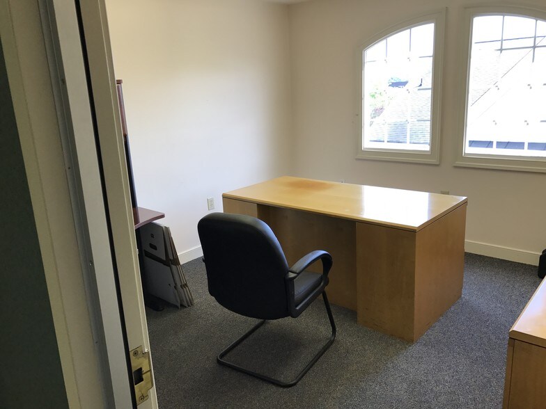 More Photos Of 10711 Spotsylvania Ave, Fredericksburg Medical For Lease