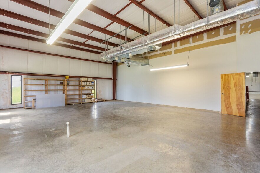 More Photos Of 13963 Timber Way, Timberville Office For Lease