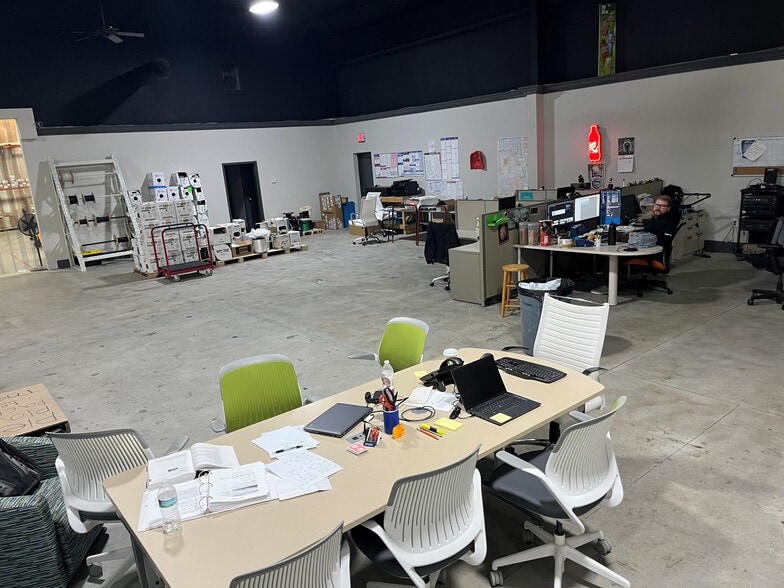 More Photos Of 4401 Bretton Ct NW, Acworth Distribution For Lease