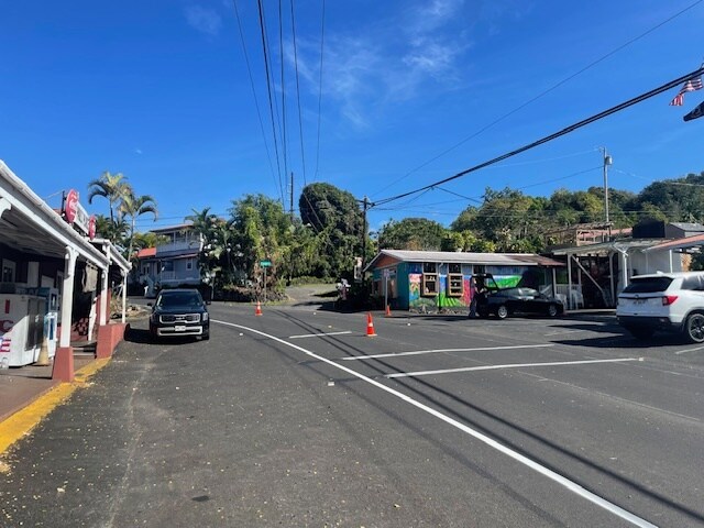 More Photos Of 76-5924 Mamalahoa Hwy, Holualoa Storefront For Sale