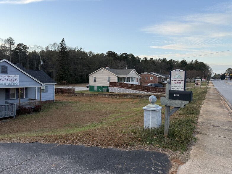 More Photos Of 1090 Boiling Springs Rd, Spartanburg Office For Sale