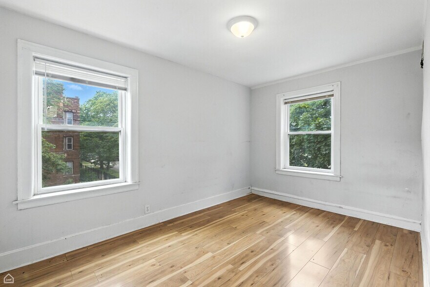 More Photos Of 936 E 80th St, Chicago Apartments For Sale