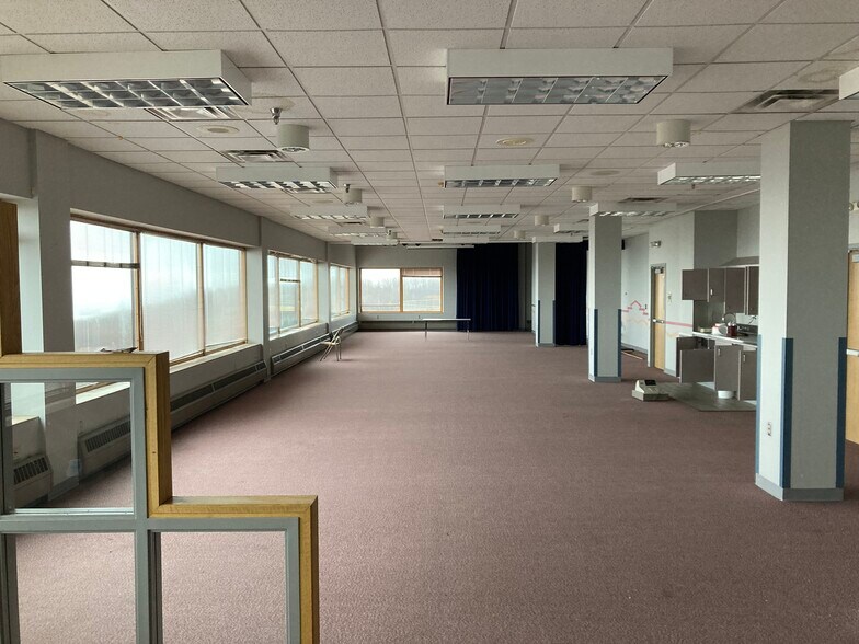 More Photos Of 802 E Central Entrance, Duluth Schools For Lease