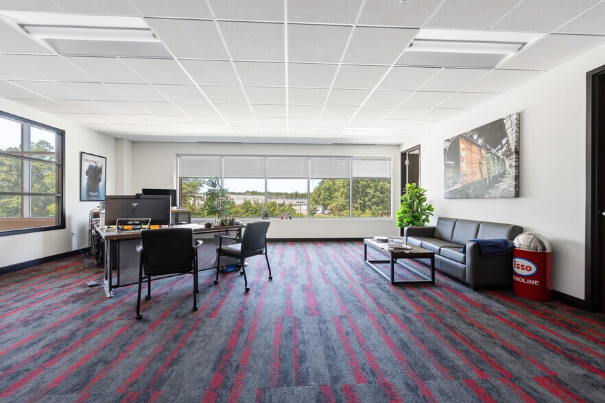 More Photos Of 160 New Britain Blvd, Chalfont Office For Sale