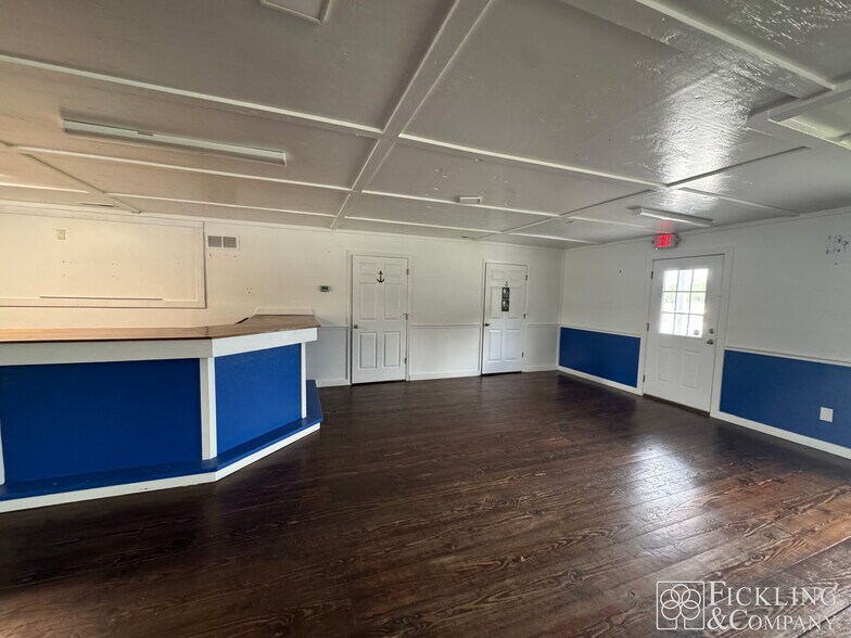 More Photos Of 411 Pea Ridge Rd, Eatonton Freestanding For Lease