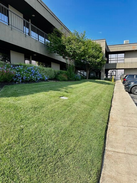 More Photos Of 1603 Babcock Rd, San Antonio Office For Lease