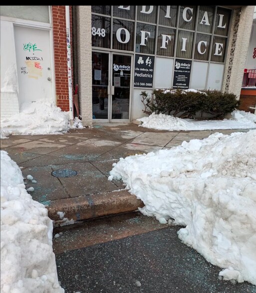 More Photos Of 848 W 36th St, Baltimore Medical For Lease