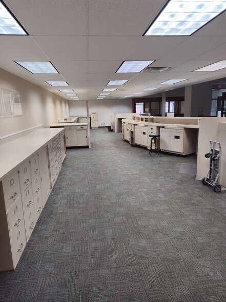 More Photos Of 701 Perry St, Napoleon Bank For Sale