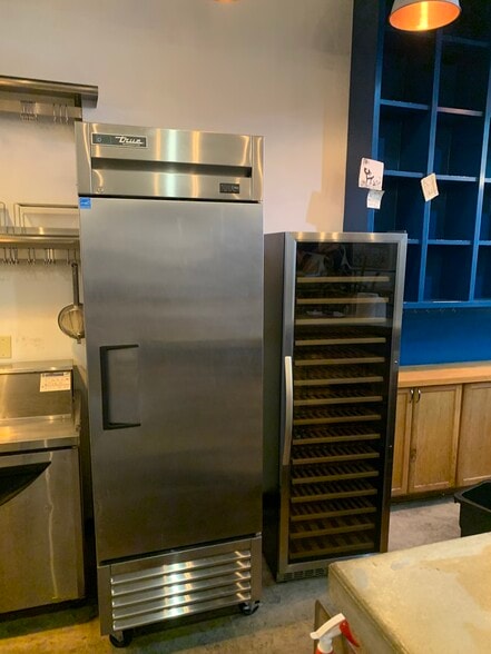 More Photos Of 904 H St NE, Washington Storefront Retail Residential For Sale