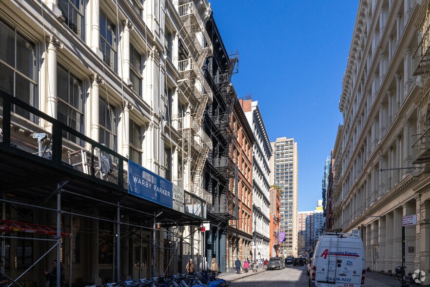 More Photos Of 127 Greene St, New York Apartments For Lease