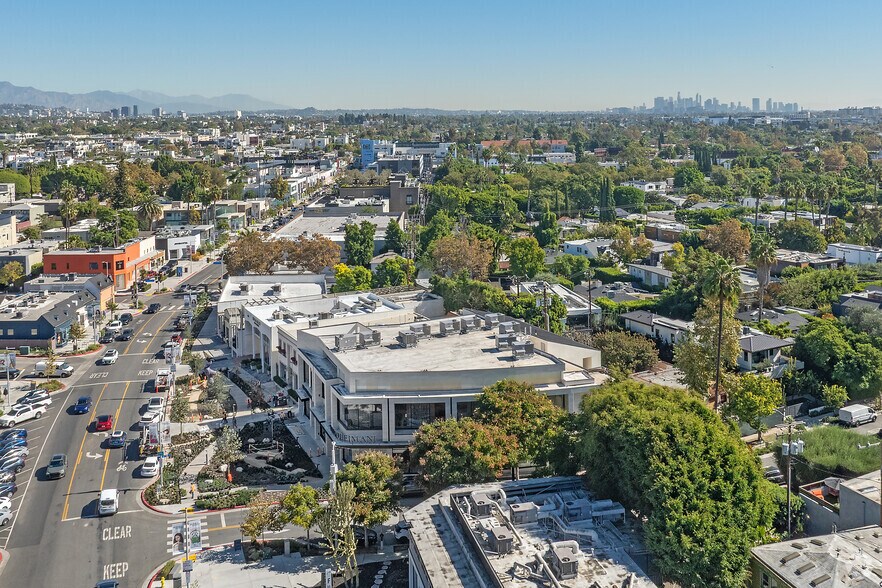 More Photos Of 8650 Melrose Ave, West Hollywood Freestanding For Lease