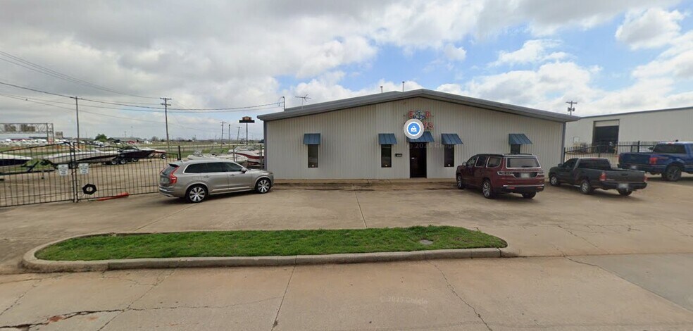 More Photos Of 3234 E I 240 Service Rd, Oklahoma City Service For Sale