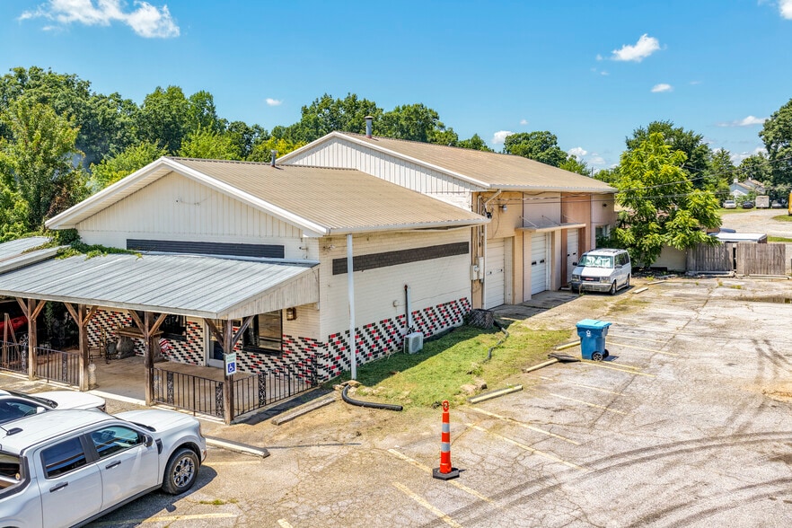 More Photos Of 1358 W Main St, Forest City Warehouse For Sale