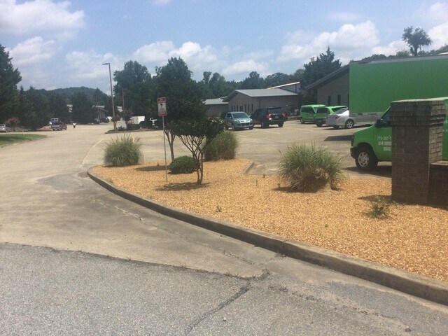 More Photos Of 30 River Ct, Cartersville Warehouse For Sale