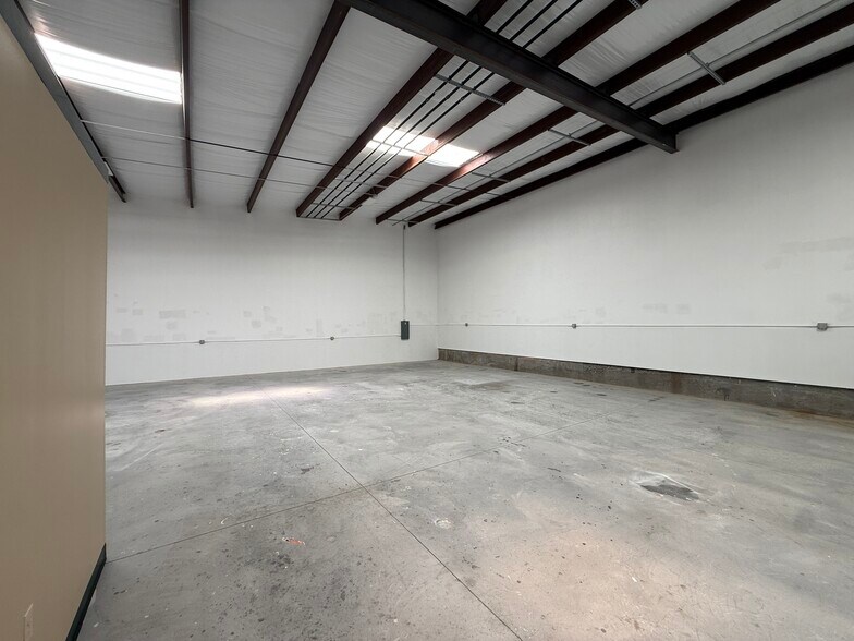 More Photos Of 141 El Chanate Dr, Canutillo Service For Lease