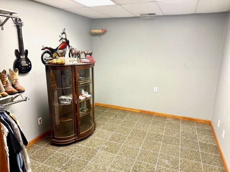 More Photos Of 5291 MO-25, Cape Girardeau Industrial For Sale