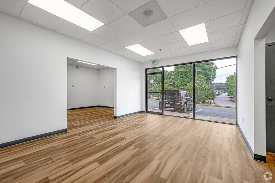 More Photos Of 1450-1468 Chattahoochee Ave NW, Atlanta Warehouse For Lease