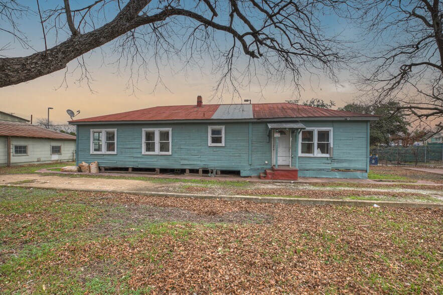 More Photos Of 650-664 S Seguin Ave, New Braunfels Land For Sale
