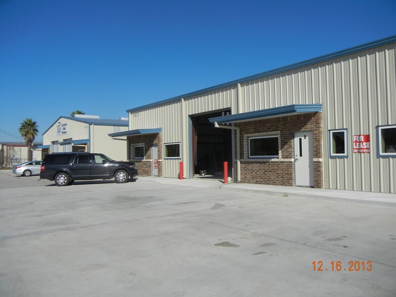 More Photos Of 1821 Dickinson Ave, Dickinson Warehouse For Lease