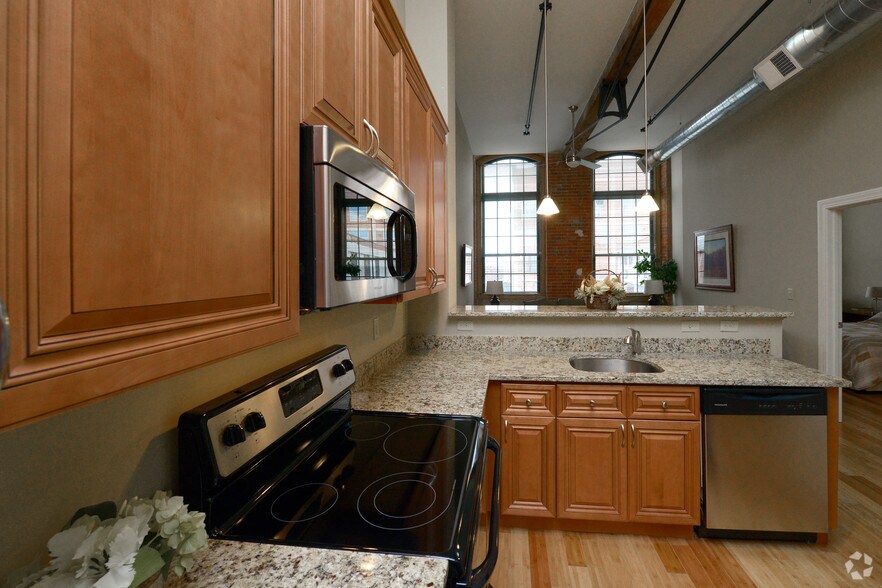 More Photos Of 12 Eagle St, Providence Apartments For Lease