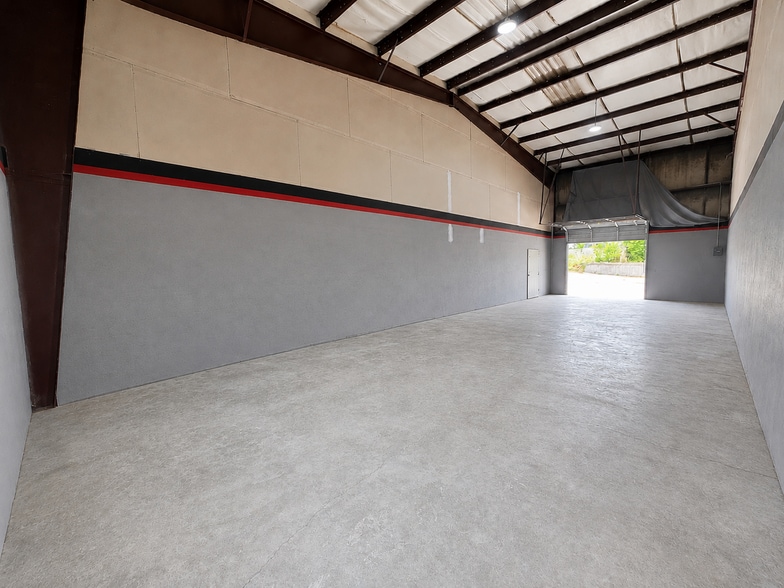 More Photos Of 6662 Buford Hwy, Atlanta Auto Dealership For Lease