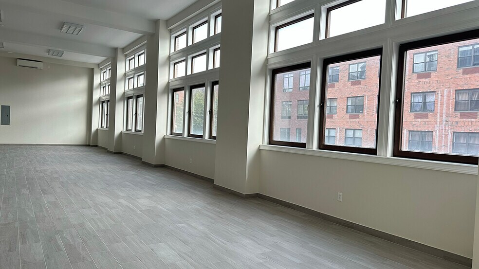 More Photos Of 405-407 Gates Ave, Brooklyn Loft Creative Space For Lease