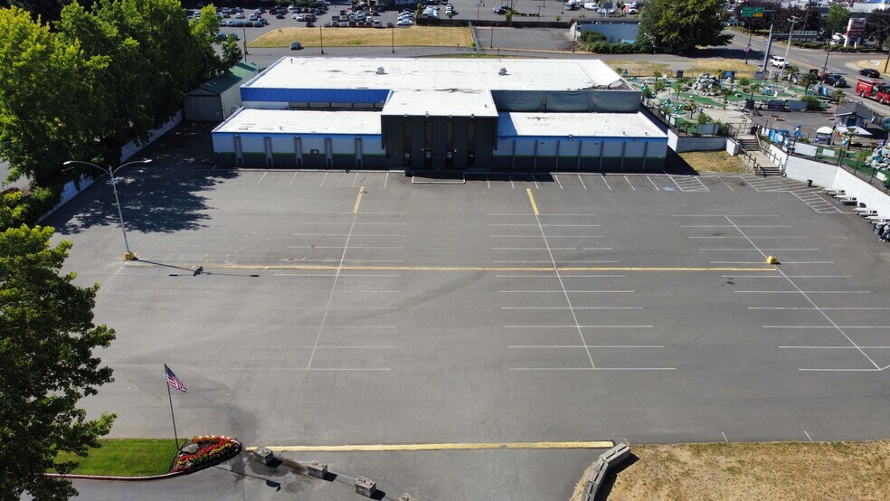 More Photos Of 1113 N Meridian, Puyallup Skating Rink For Sale