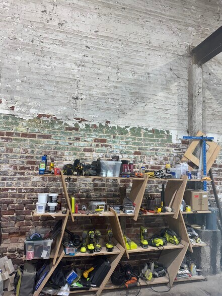 More Photos Of 503 N Broad St, Bainbridge Light Manufacturing For Lease