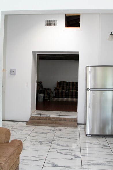 More Photos Of 1636 S Clovis Ave, Fresno Specialty For Sale