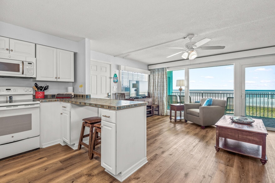 More Photos Of 3201 Hill St, New Smyrna Beach Hotel For Sale