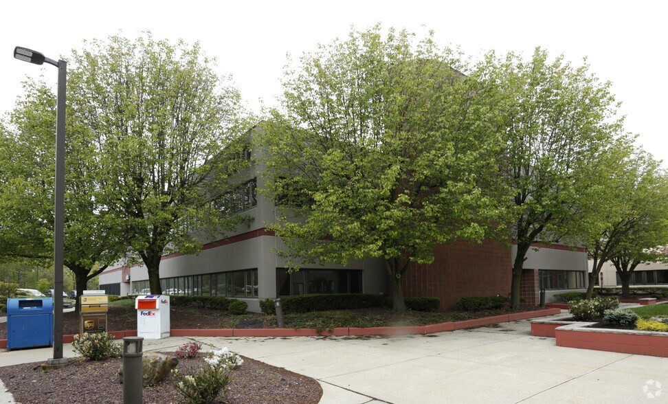 More Photos Of 200 Perrine Rd, Old Bridge Medical For Sale