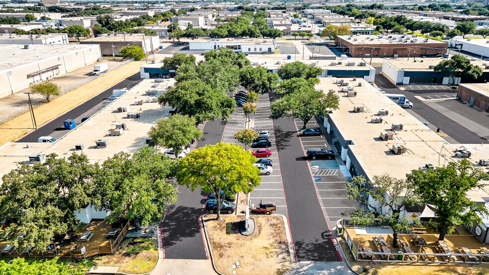 More Photos Of 4440-4460 Spring Valley Rd, Dallas Unknown For Lease