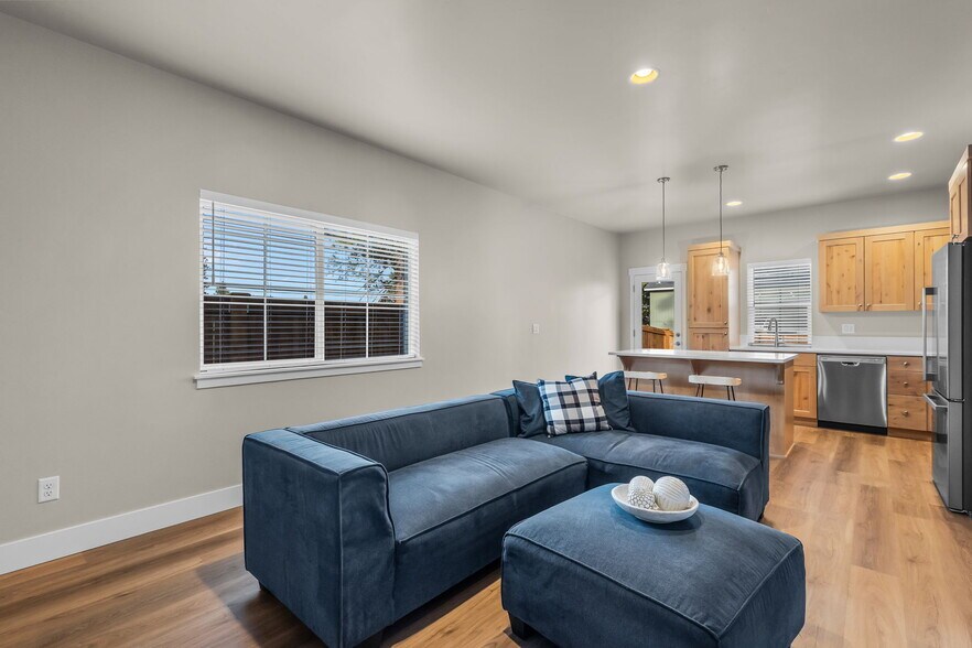 More Photos Of 63290 NW Ski Ln, Bend Multifamily For Sale