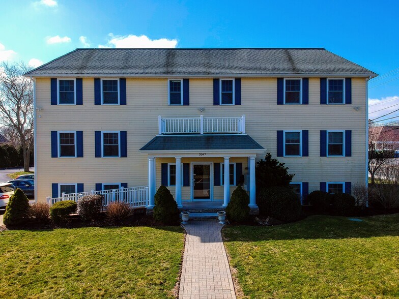 Primary Photo Of 3047 E Main Rd, Portsmouth Medical For Lease