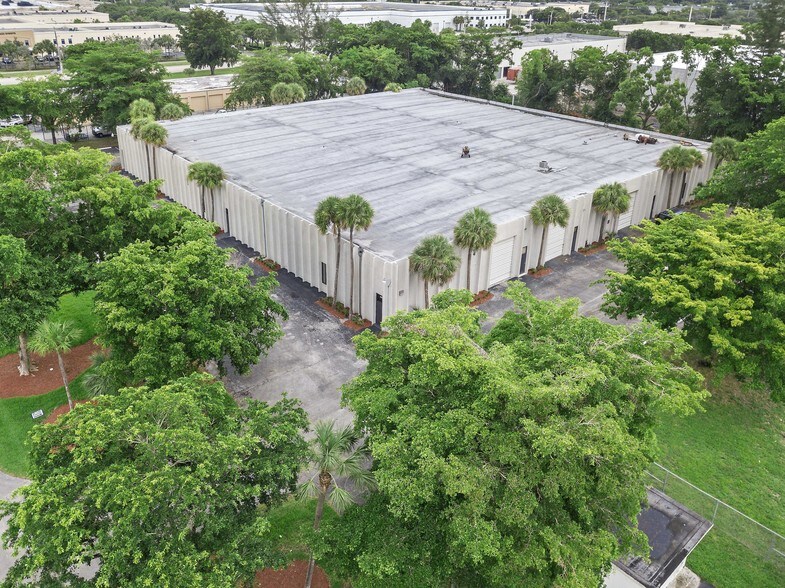 More Photos Of 3851 NW 126th Ave, Coral Springs Warehouse For Lease