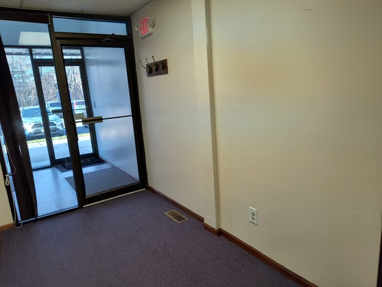 More Photos Of 67-74 Brunswick Woods Dr, East Brunswick Medical For Lease