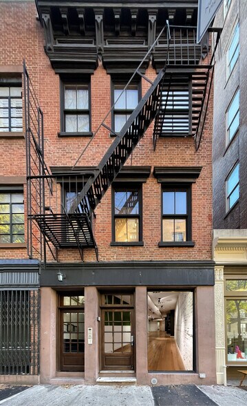 Primary Photo Of 355 Bleecker St, New York Storefront Retail Residential For Lease