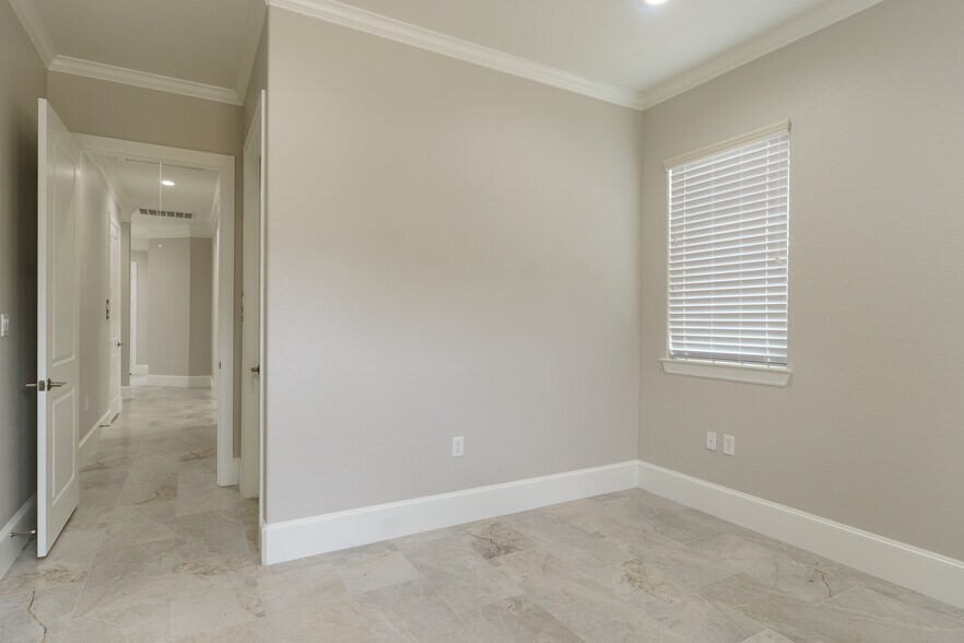 More Photos Of 12414 Spring Cypress Rd, Tomball Medical For Sale